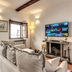  Apartment Maya Rhome Trastevere
